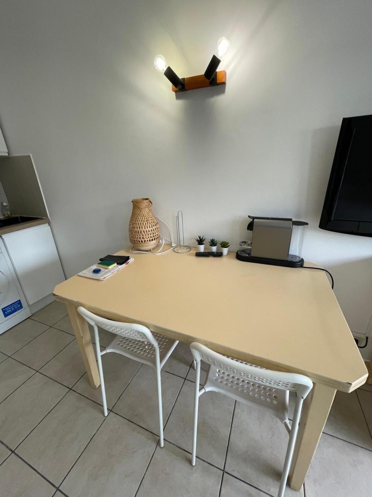 06U - Beautiful Studio In Residence - Swimming Pool And Tennis Court Saint-Laurent-du-Var Esterno foto